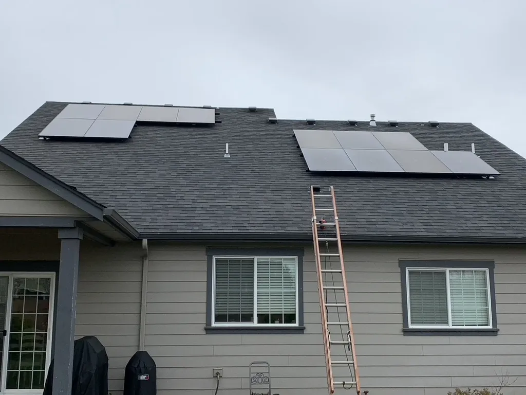 Rooftop solar install in Independence, Oregon
